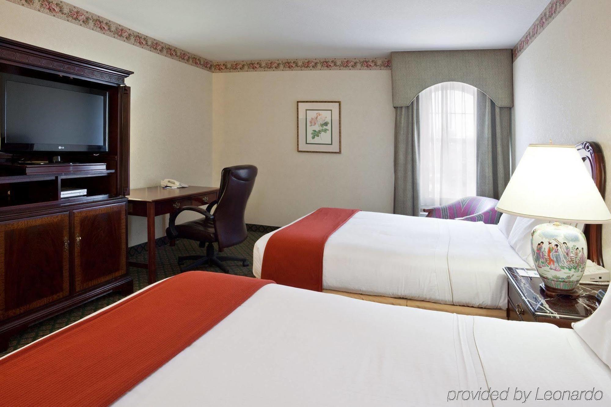 Comfort Inn&Suites Allen Park/Dearborn Zimmer foto