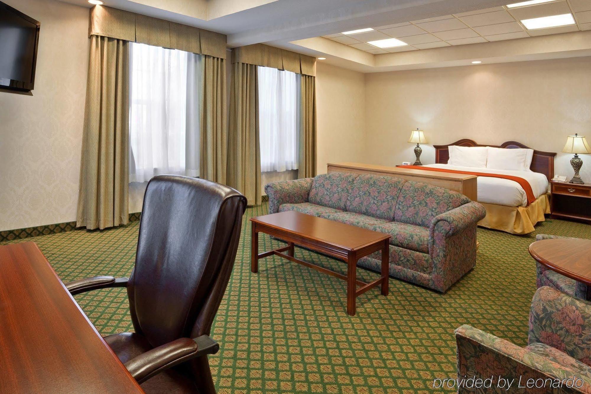 Comfort Inn&Suites Allen Park/Dearborn Zimmer foto